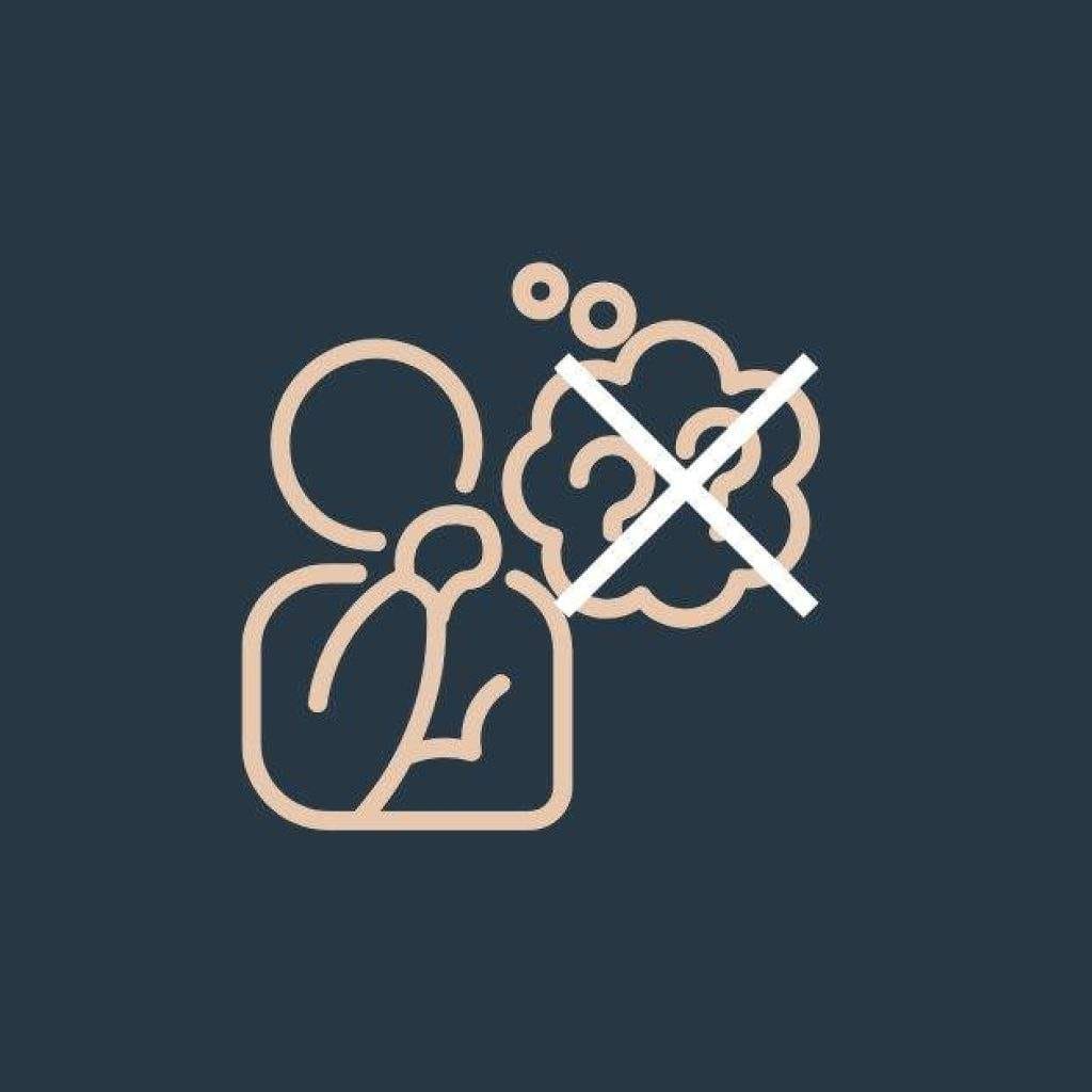 Denkende persoon met denkballon met vraagtekens en kruis er doorheen